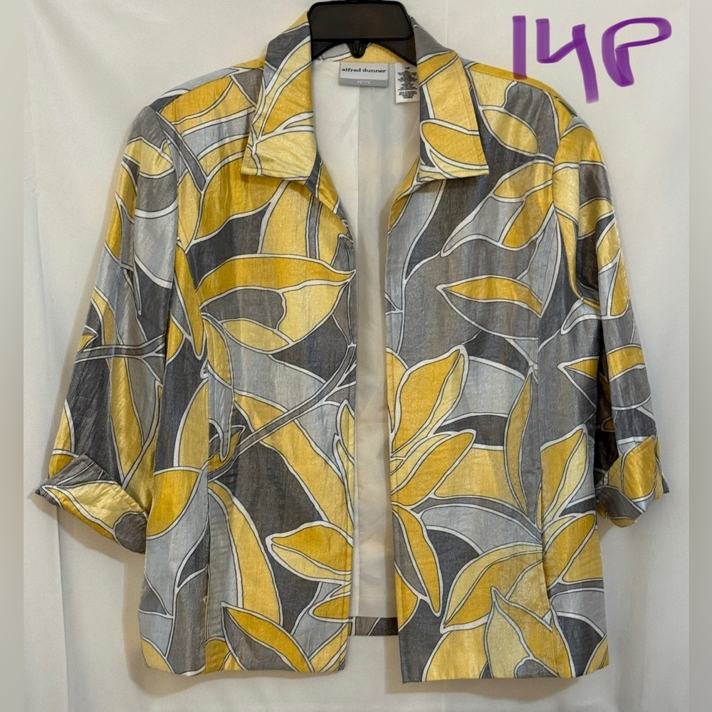Alfred Dunner Women's Leaf Print Button Down Shirt